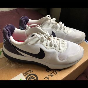 EUC Nike Sneakers Women’s Size 9.5 Blue White